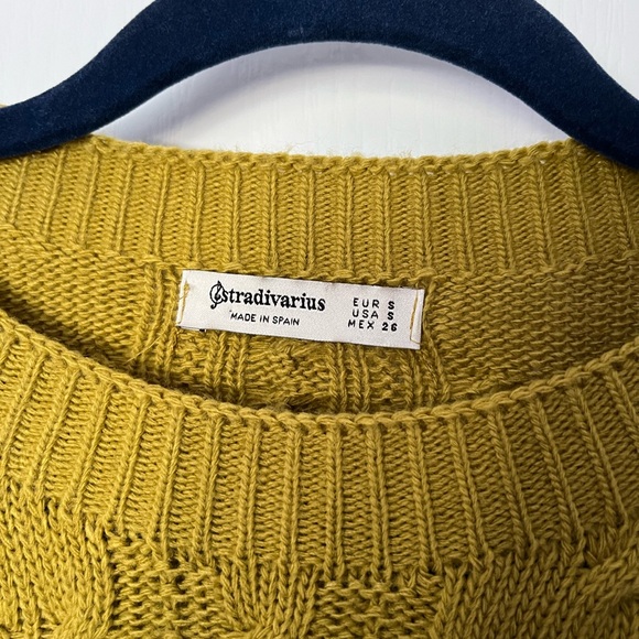 Cropped Knit Sweater - Picture 2 of 2